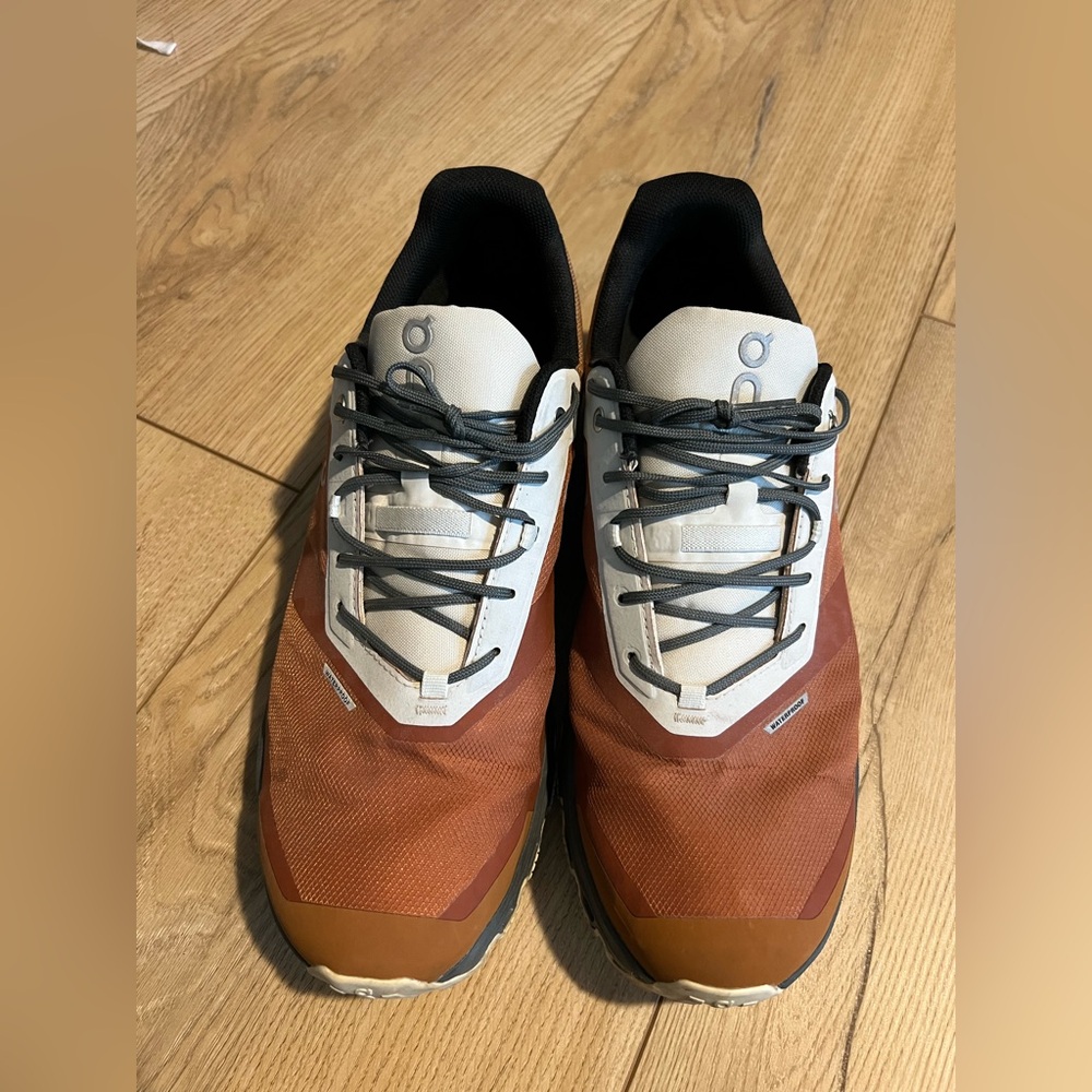 On Running Men's Tan and Cream Athletic Shoes